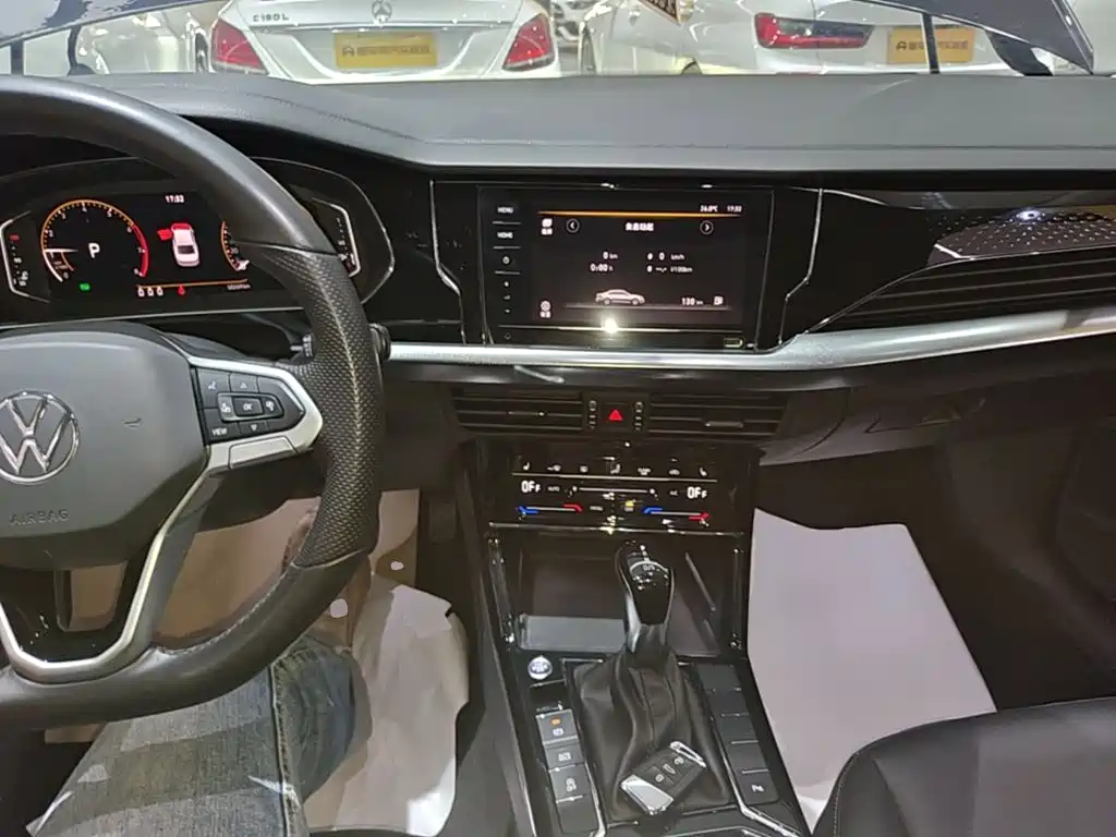Volkswagen Passat — фото 10