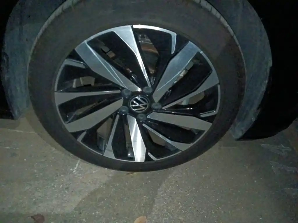 Volkswagen Passat — фото 24