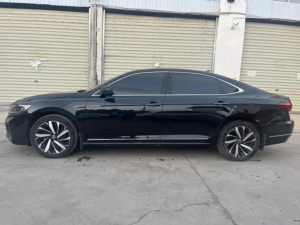 Volkswagen Passat — фото 9