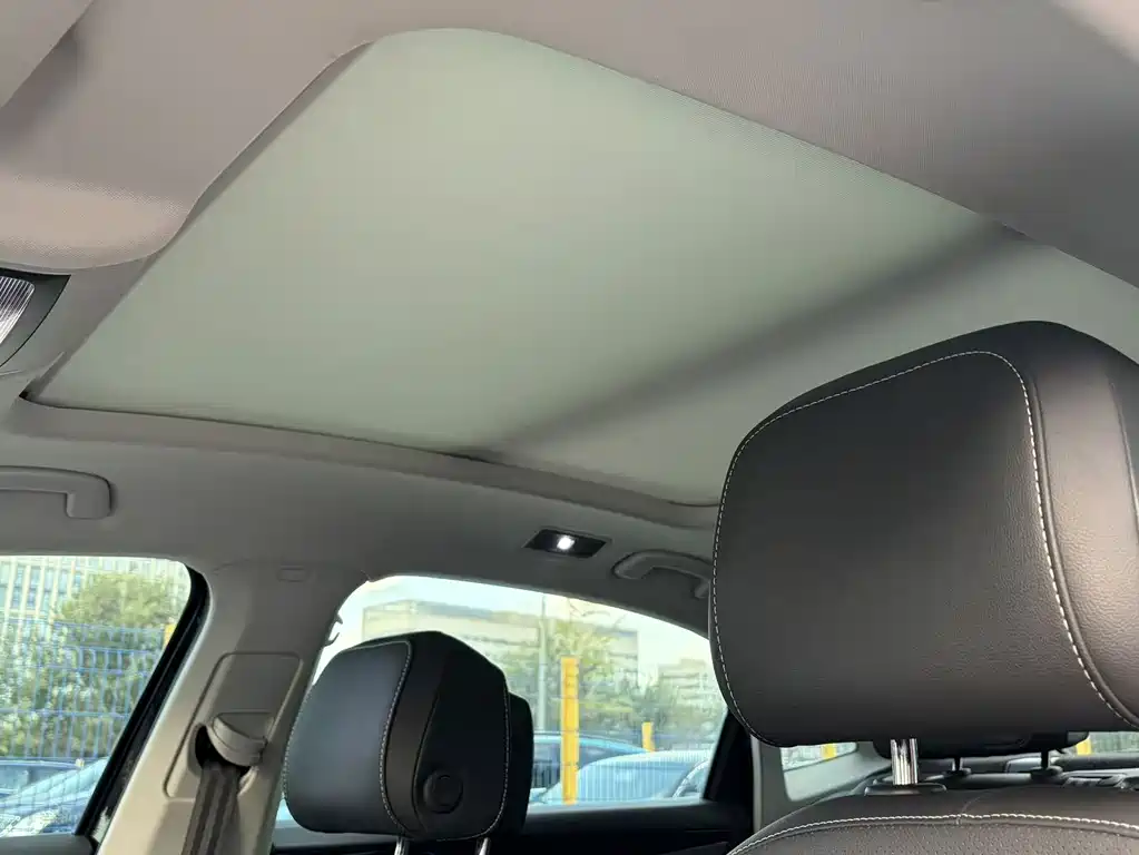 Volkswagen Passat — фото 13