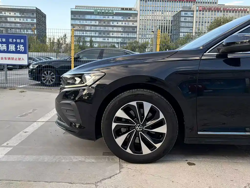 Volkswagen Passat — фото 4