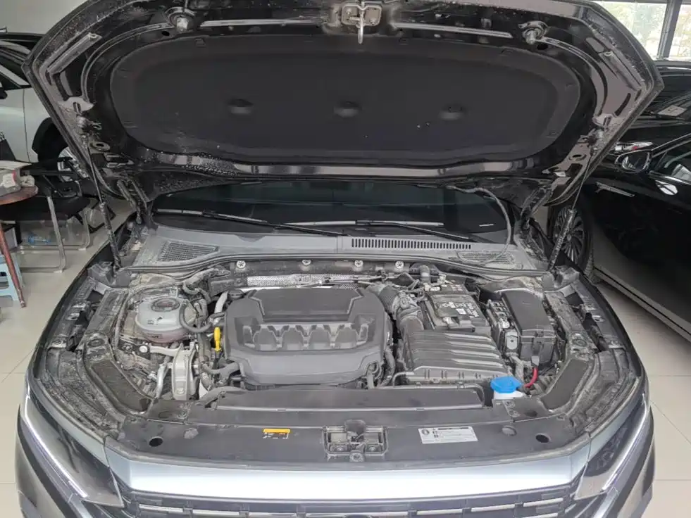 Volkswagen Passat — фото 20