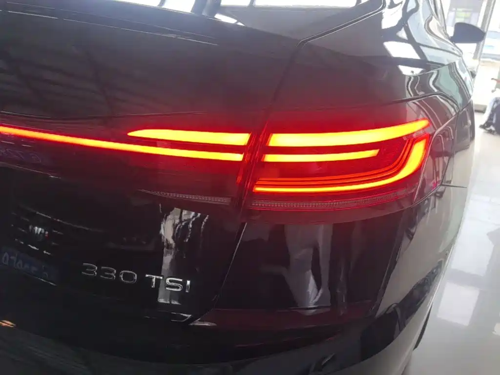 Volkswagen Passat — фото 8