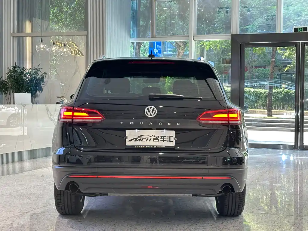 Volkswagen Touareg — фото 4