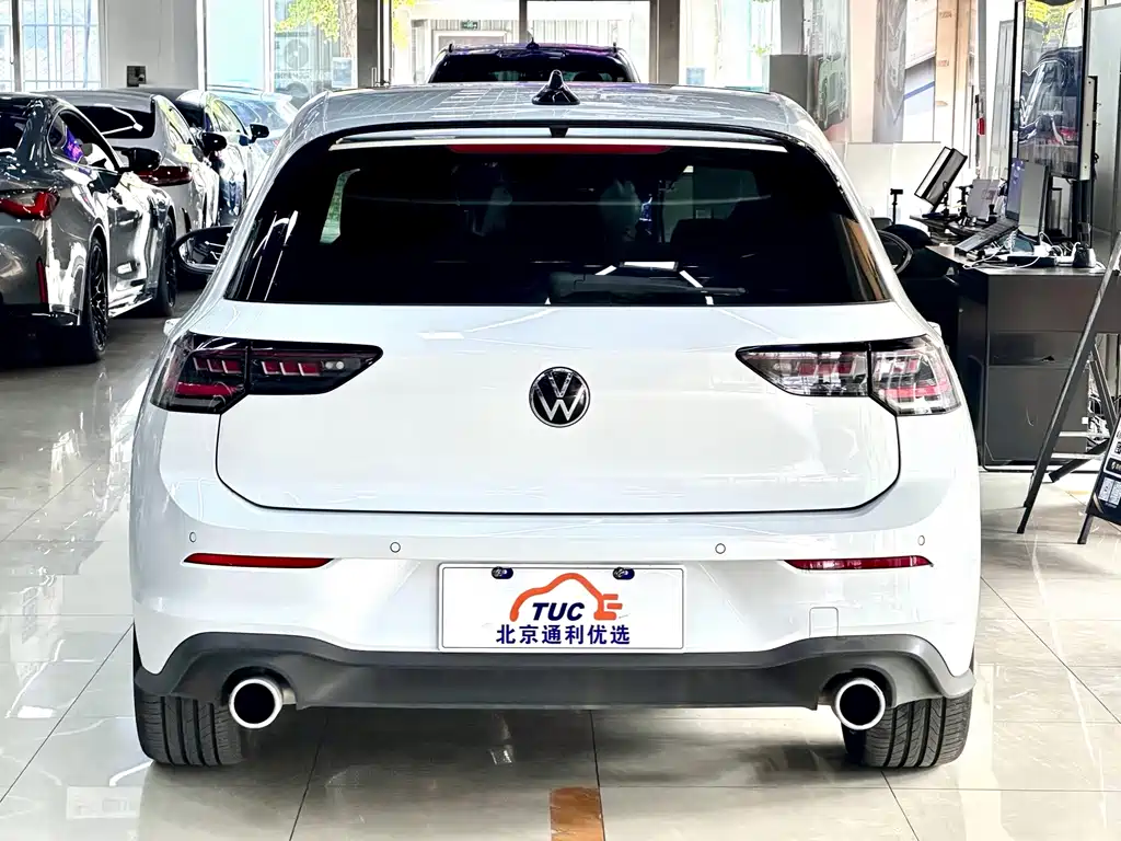 Volkswagen Golf GTI — фото 5