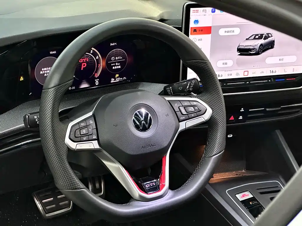 Volkswagen Golf GTI — фото 7
