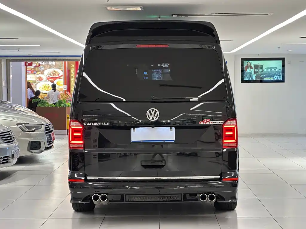Volkswagen Caravelle — фото 6