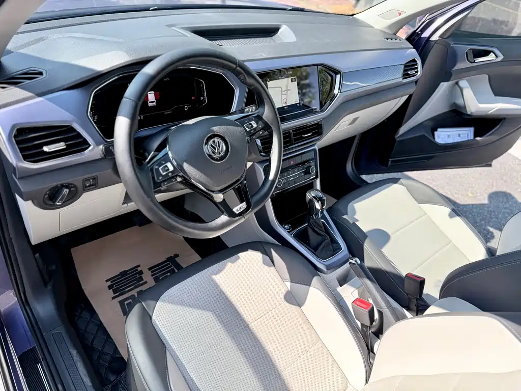 Volkswagen T-Cross — фото 9