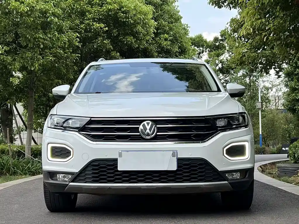 Volkswagen T-Roc — фото 2