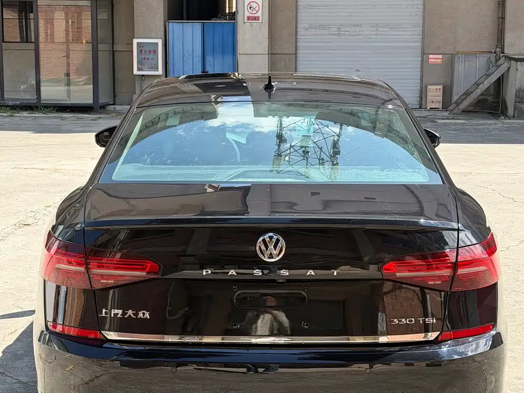 Volkswagen Passat — фото 5