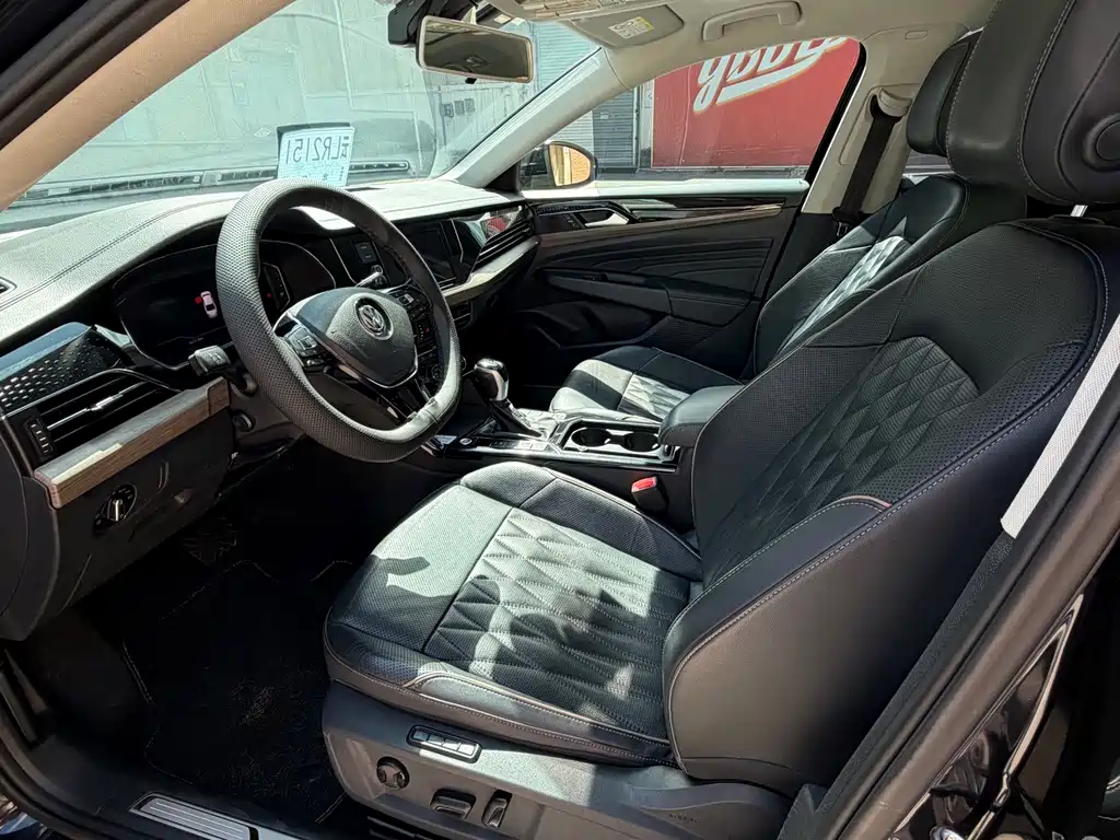 Volkswagen Passat — фото 7