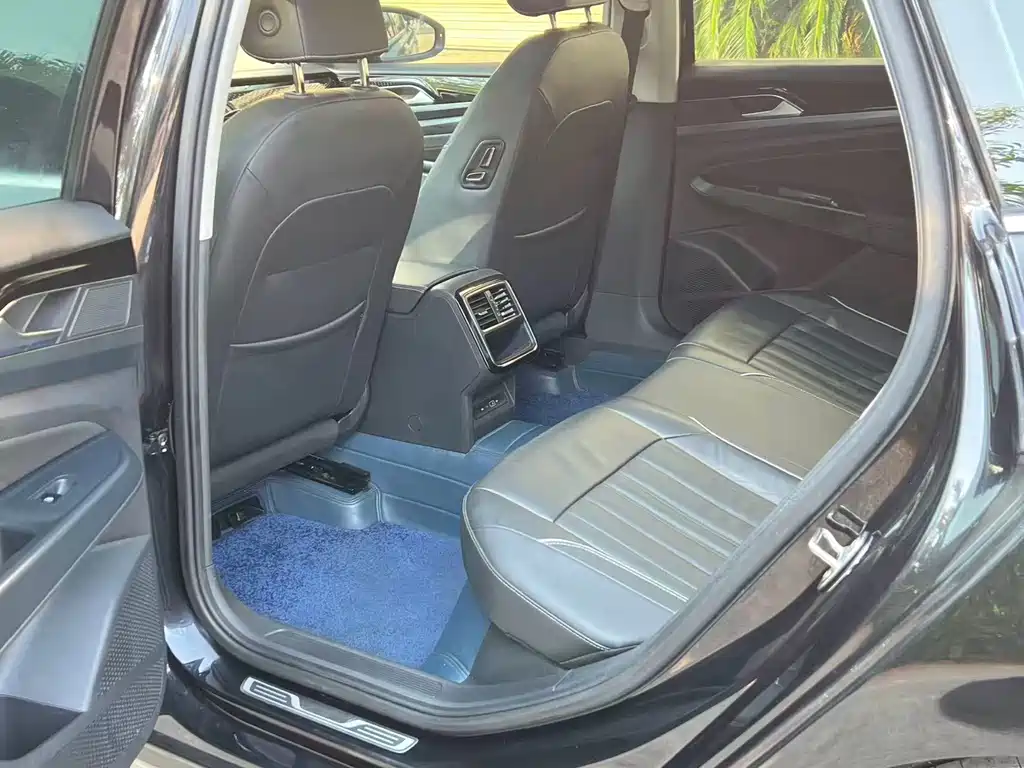 Volkswagen Passat — фото 8