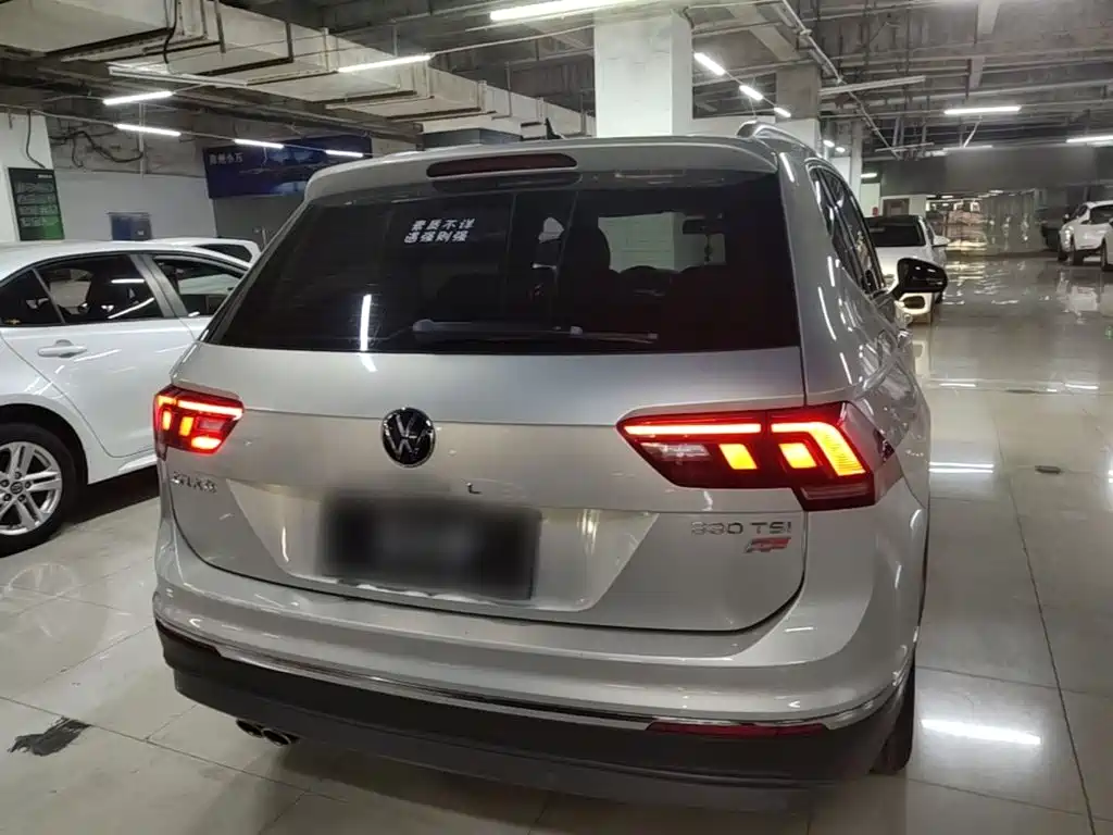 Volkswagen Tiguan L — фото 6