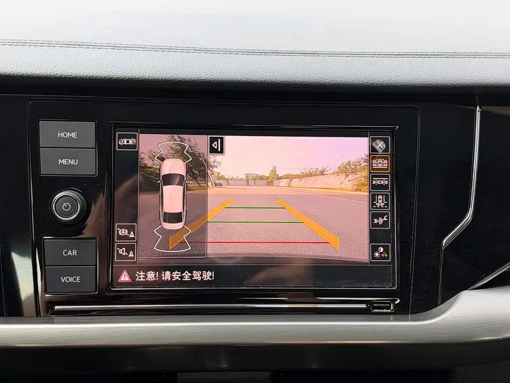Volkswagen Passat — фото 11