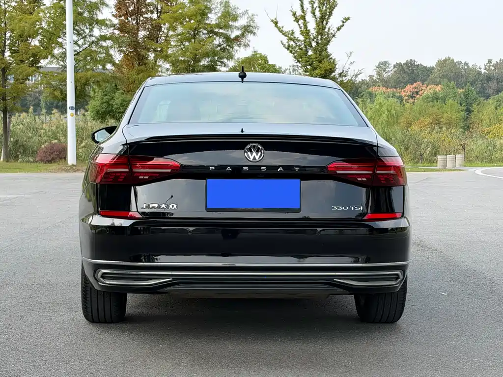 Volkswagen Passat — фото 5