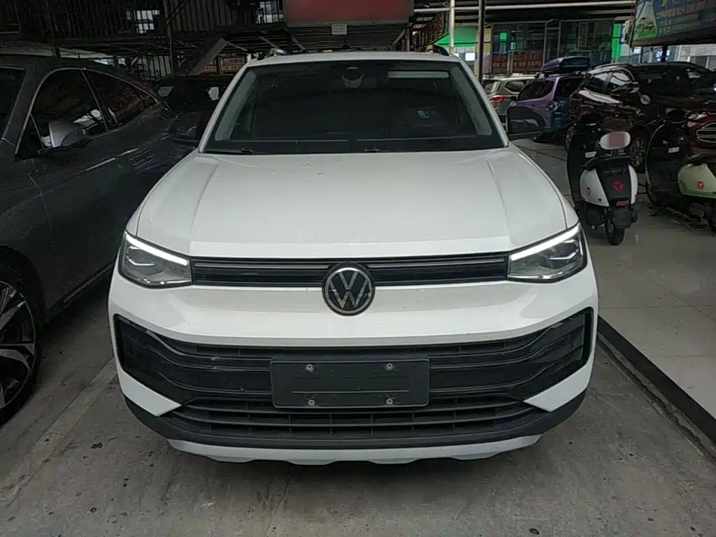 Volkswagen Tharu — фото 3
