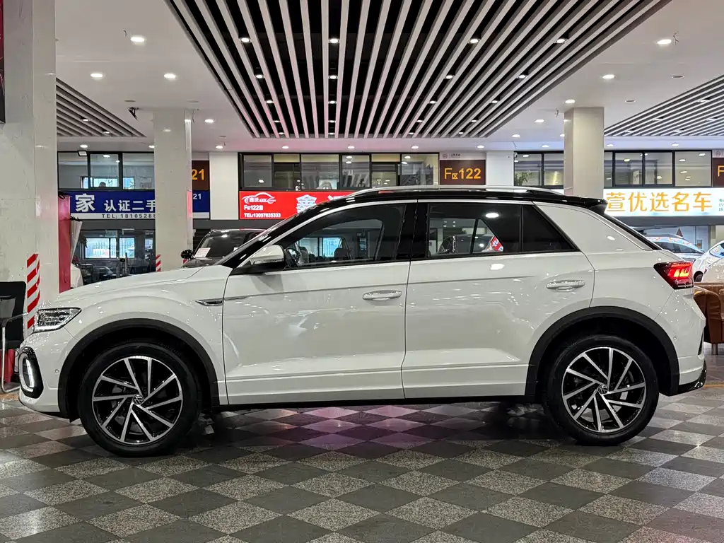 Volkswagen T-Roc — фото 3