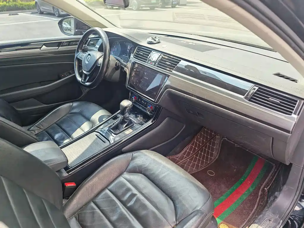 Volkswagen Phideon — фото 14