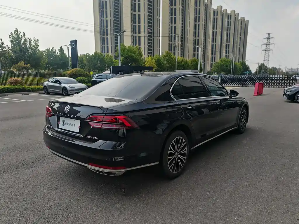 Volkswagen Phideon — фото 17