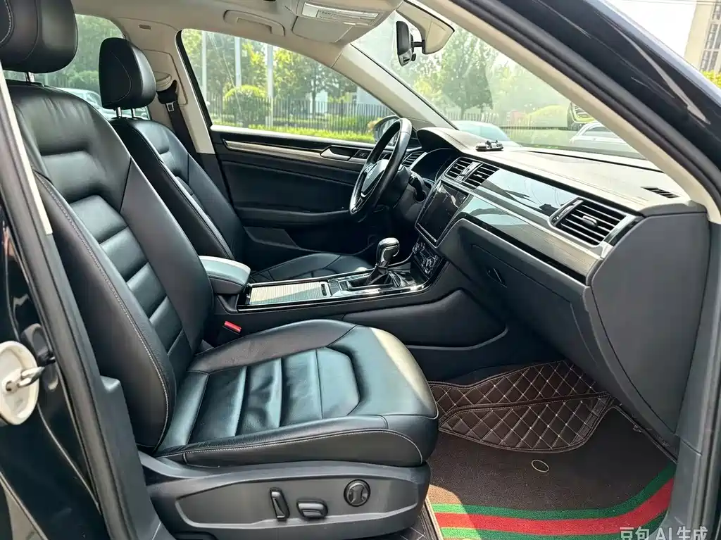 Volkswagen Phideon — фото 23