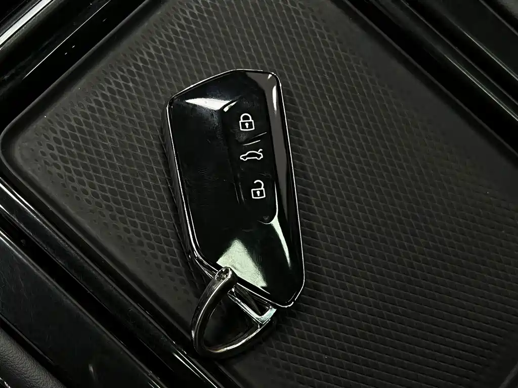 Volkswagen ID.4 Crozz — фото 14