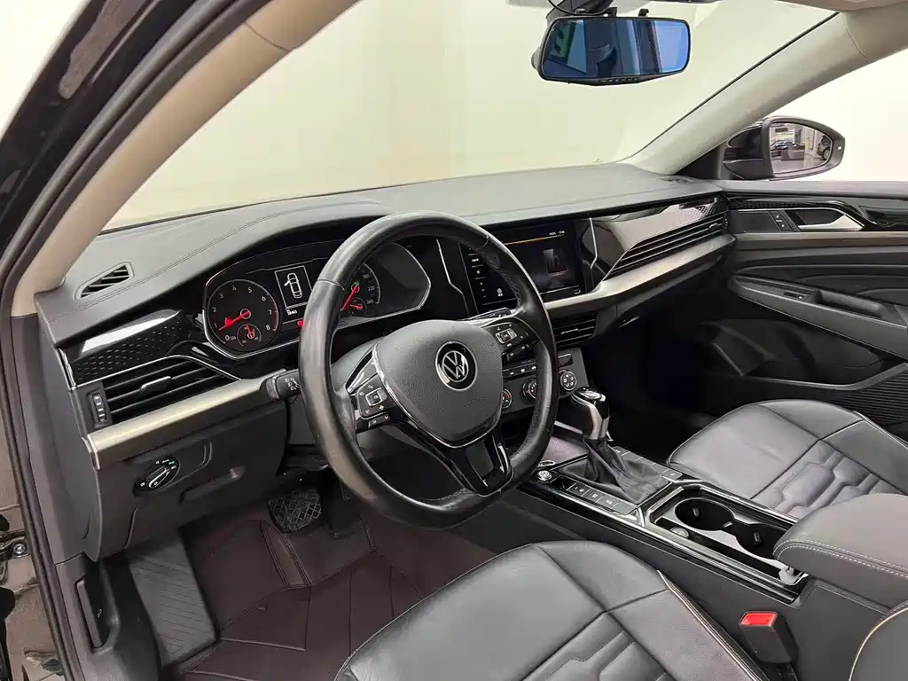 Volkswagen Passat — фото 15