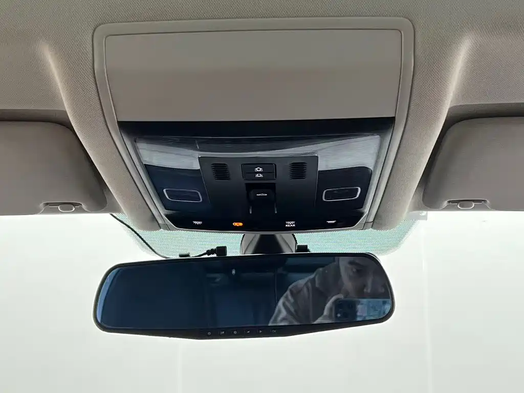 Volkswagen Passat — фото 19