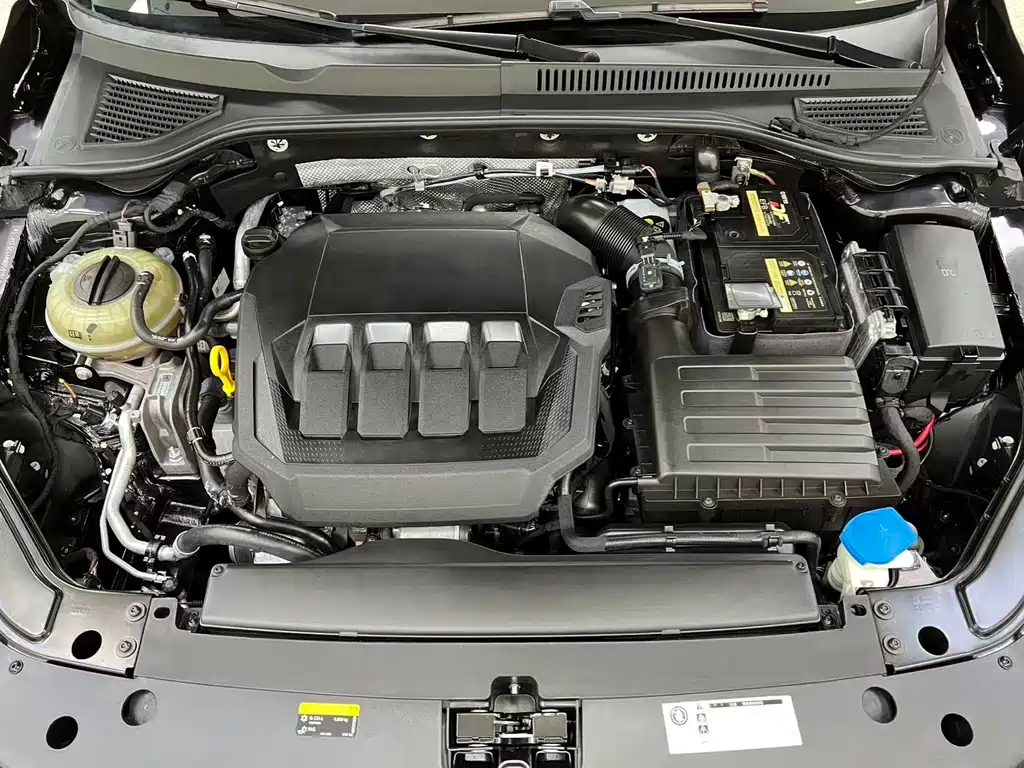 Volkswagen Passat — фото 25