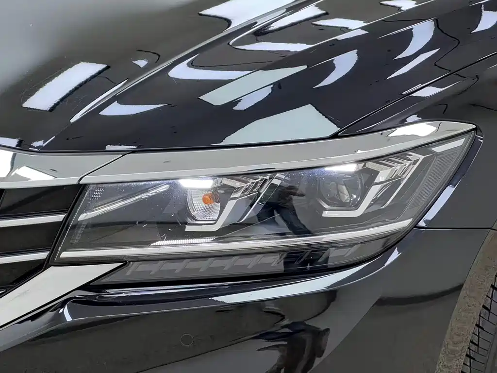Volkswagen Passat — фото 28