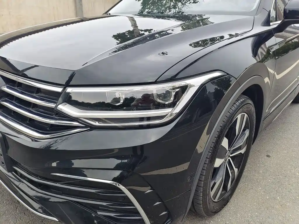 Volkswagen Tiguan L — фото 4