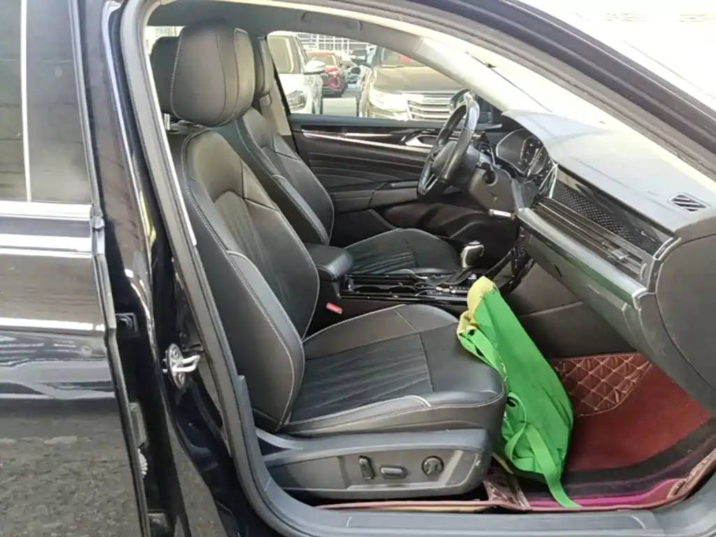 Volkswagen Passat — фото 25