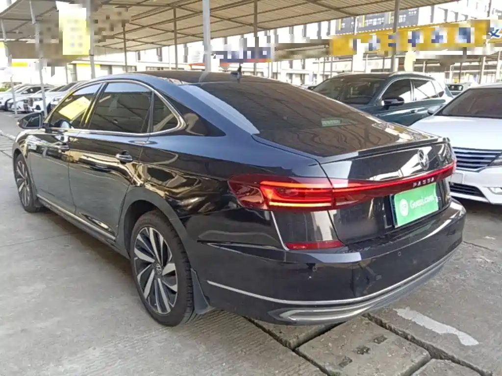 Volkswagen Passat — фото 5