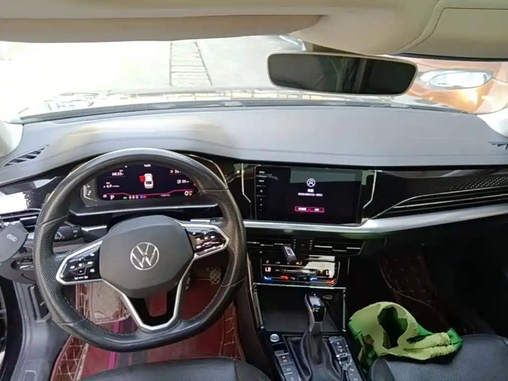 Volkswagen Passat — фото 10
