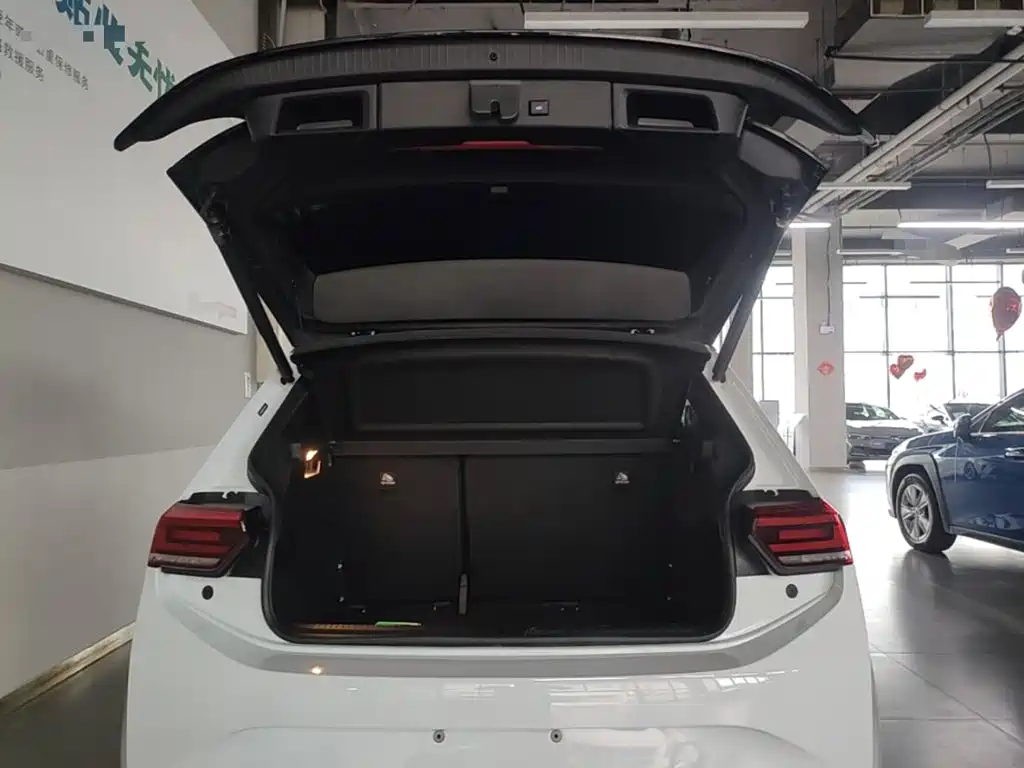 Volkswagen ID.3 — фото 19