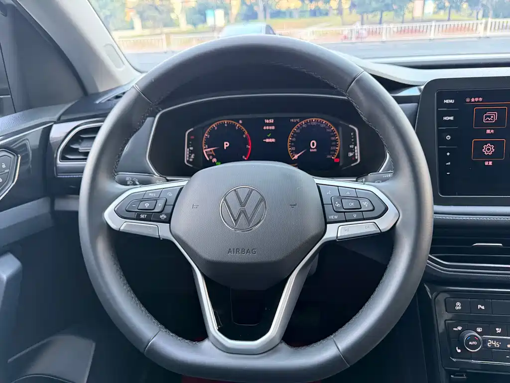 Volkswagen Tharu — фото 10