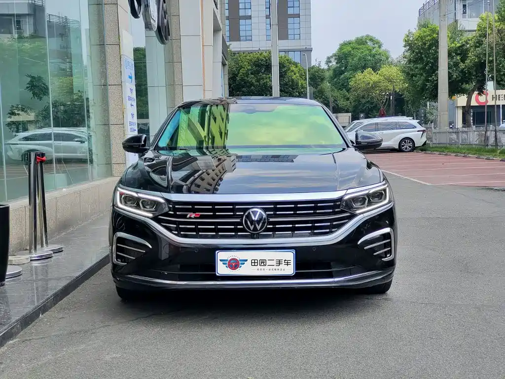 Volkswagen Passat — фото 2