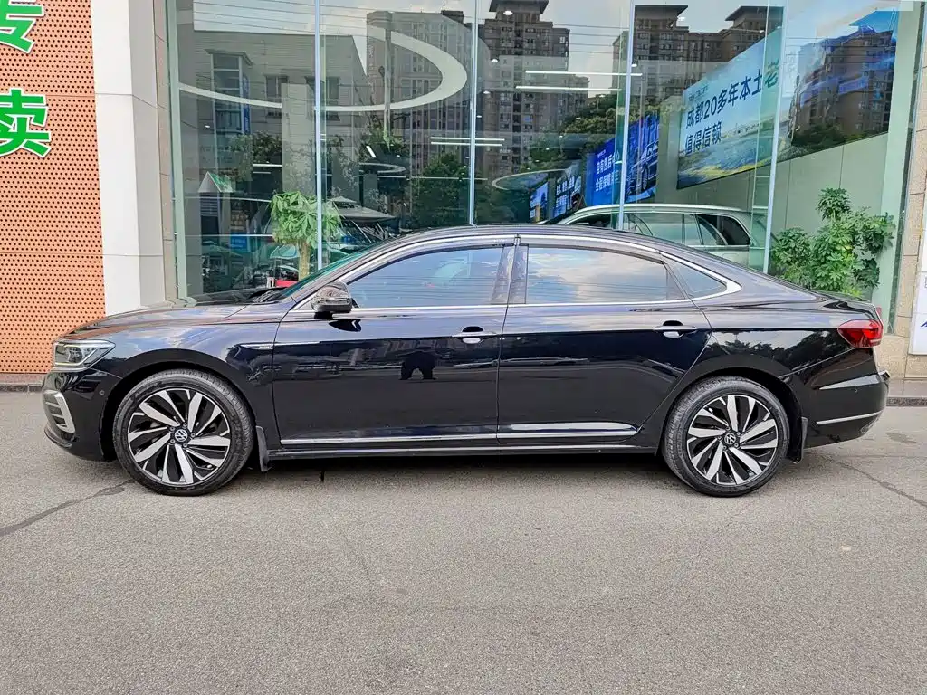 Volkswagen Passat — фото 3