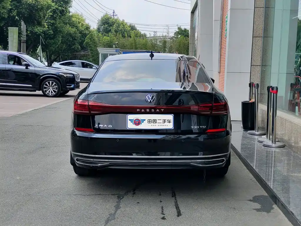 Volkswagen Passat — фото 5