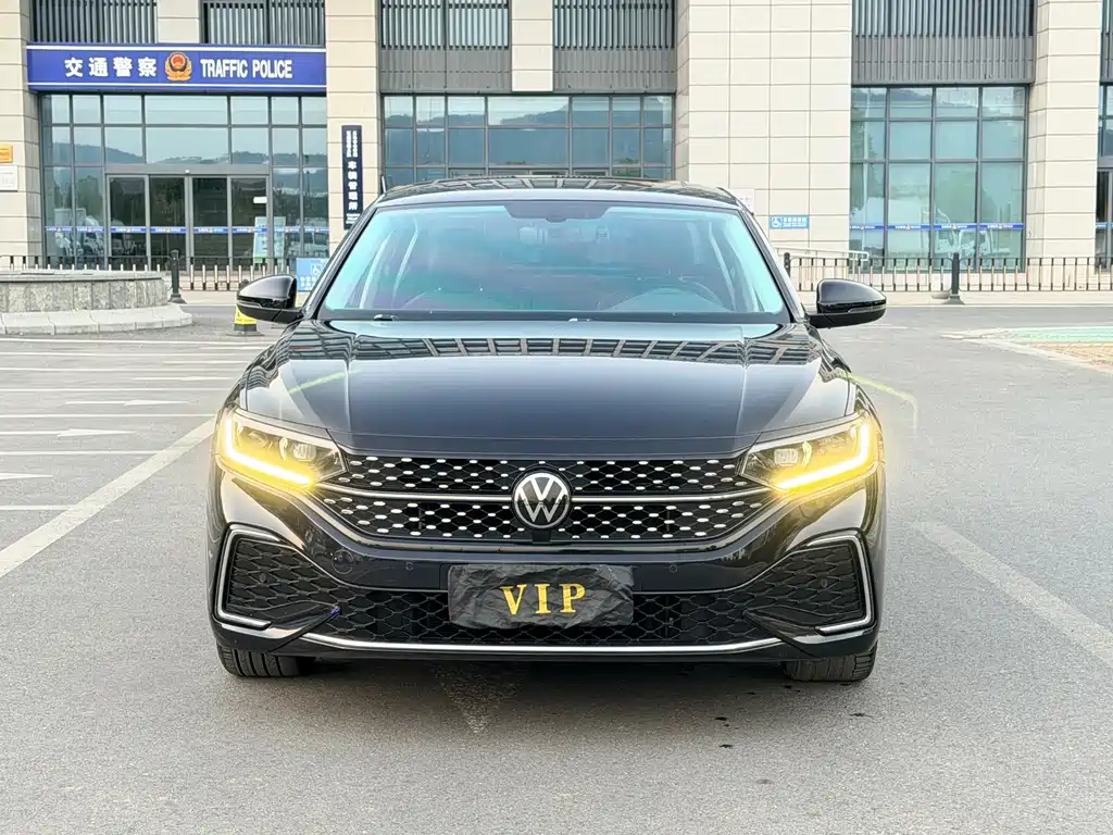 Volkswagen Passat — фото 2