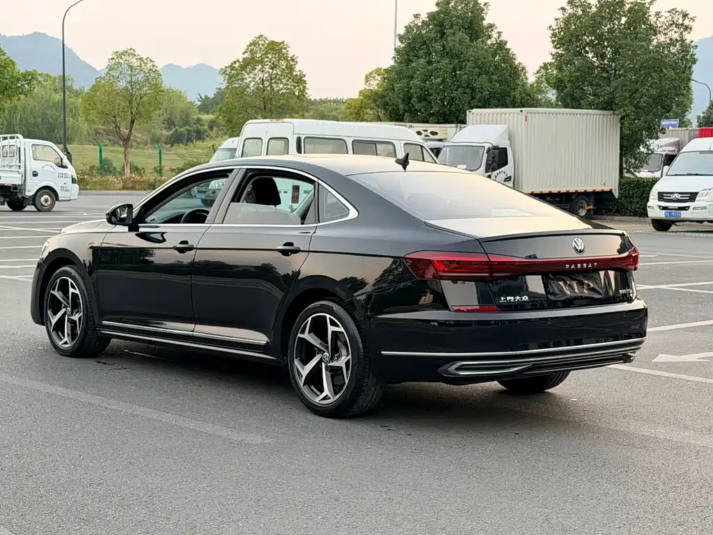 Volkswagen Passat — фото 6