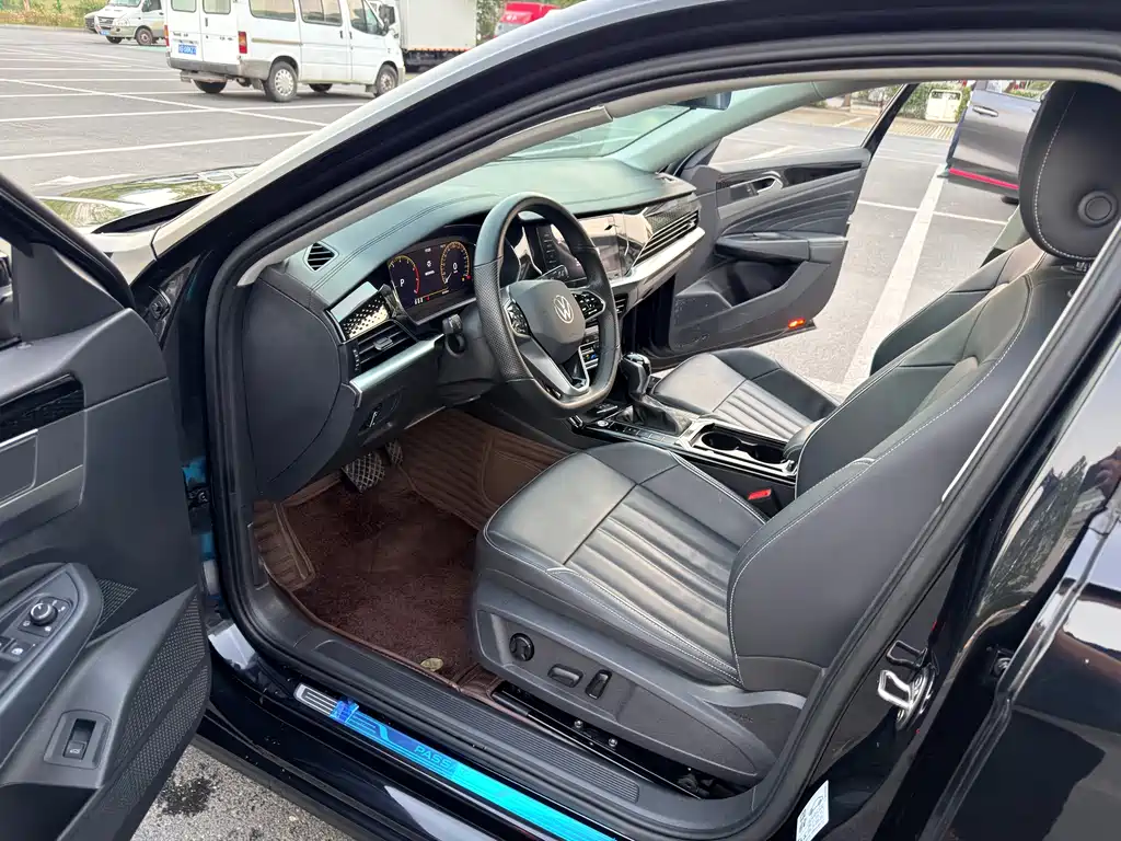 Volkswagen Passat — фото 7