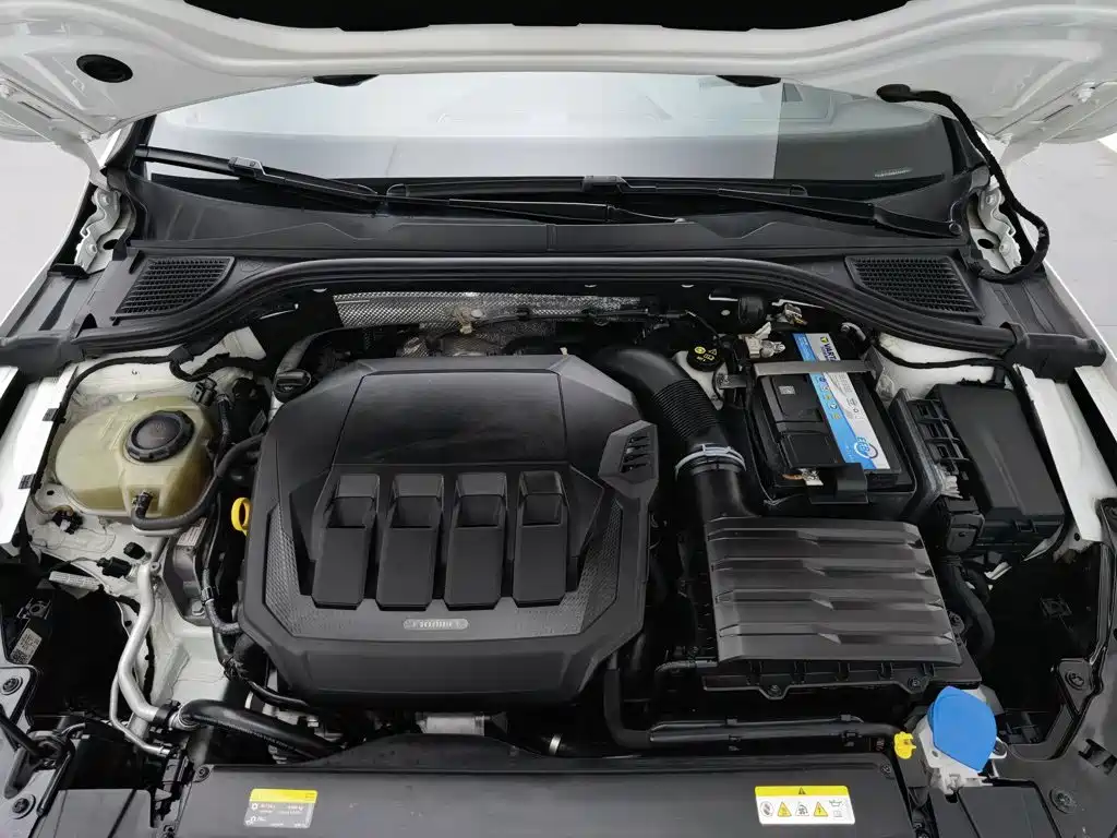 Volkswagen Golf GTI — фото 6