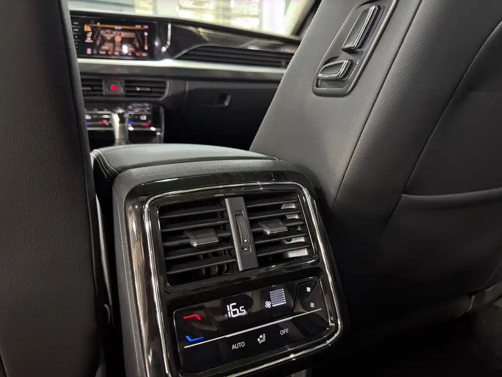Volkswagen Passat — фото 9