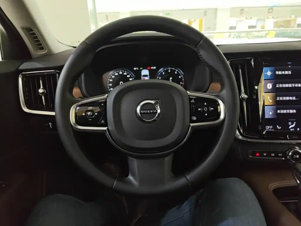 Volvo S90 — фото 11