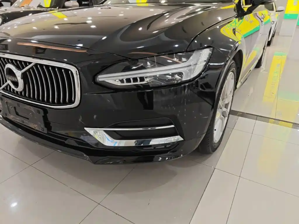 Volvo S90 — фото 24