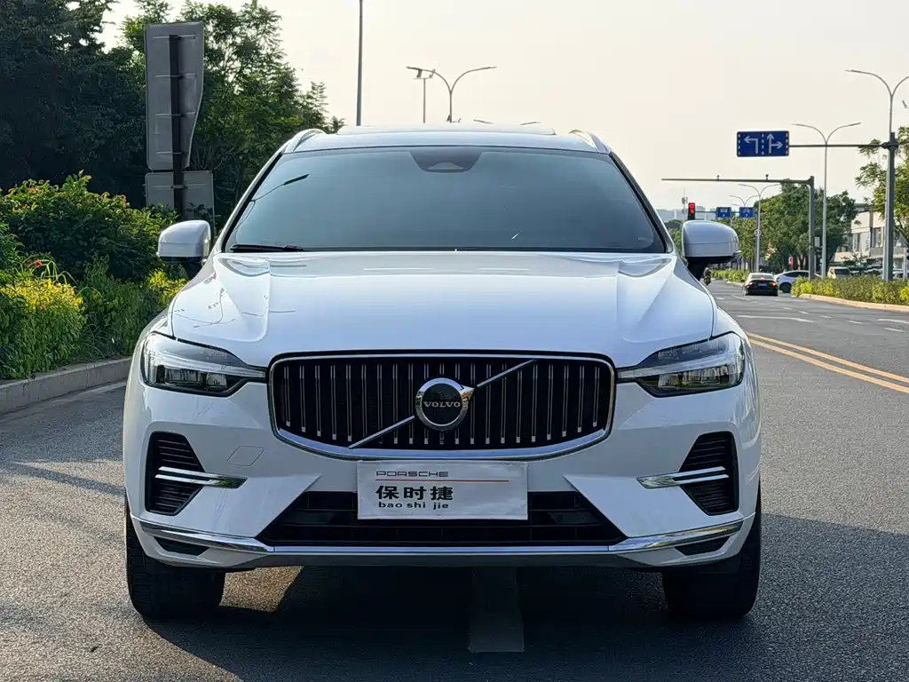 Volvo XC60 — фото 2