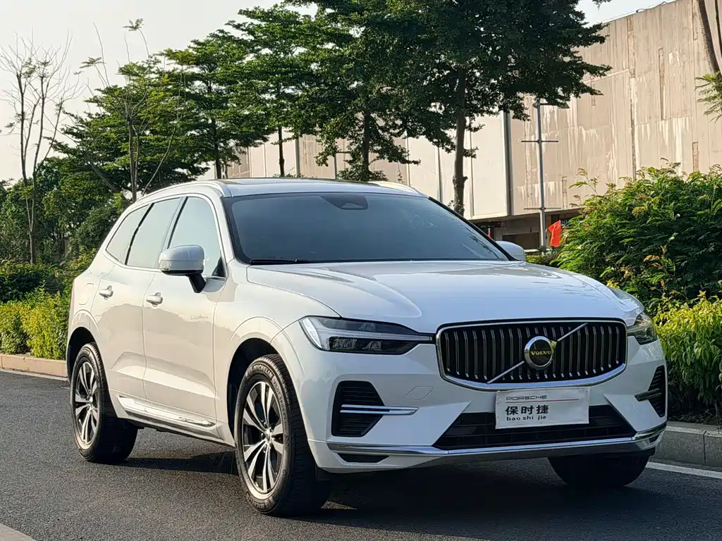 Volvo XC60 — фото 3