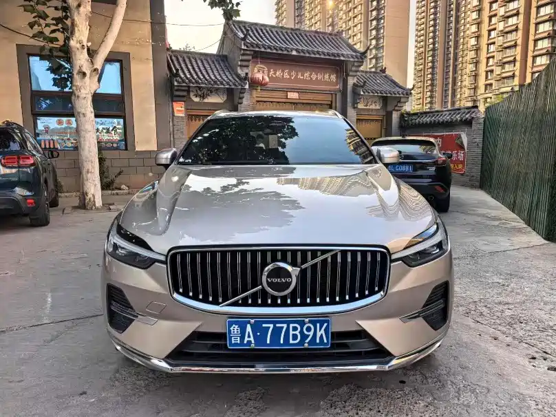 Volvo XC60 — фото 2