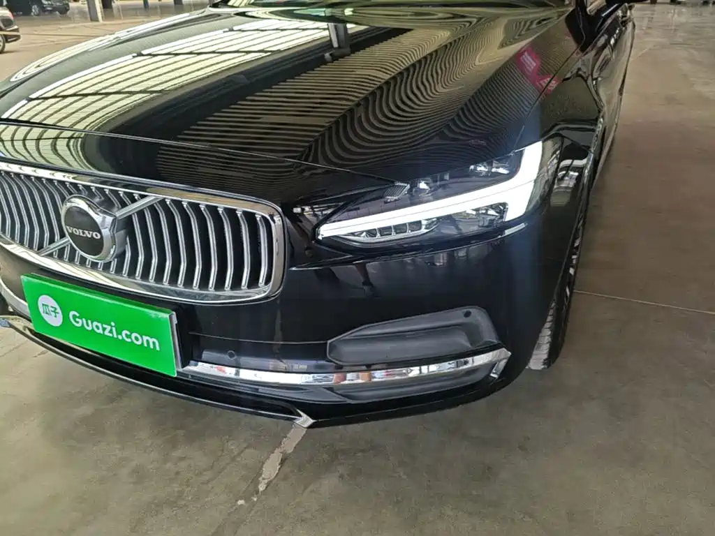 Volvo S90 — фото 15