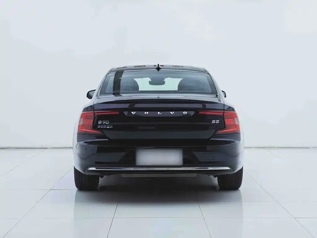 Volvo S90 — фото 24